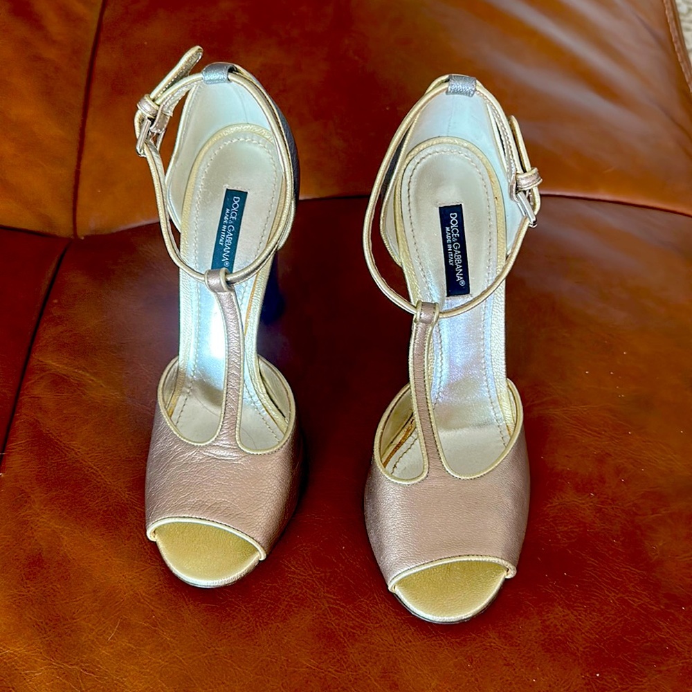 DOLCE & GABBANA 👠